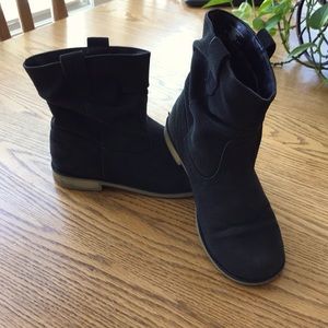 Children’s Place Black Suede booties